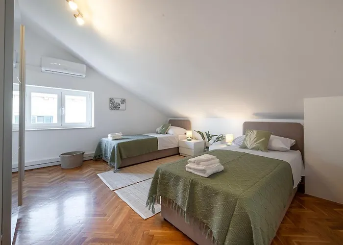 Keta Seaview Parking Apartment