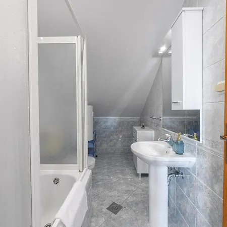 Keta Seaview Parking *