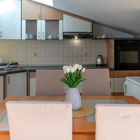 Keta Seaview Parking * דוברובניק