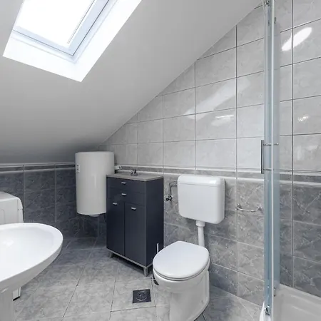 Keta Seaview Parking