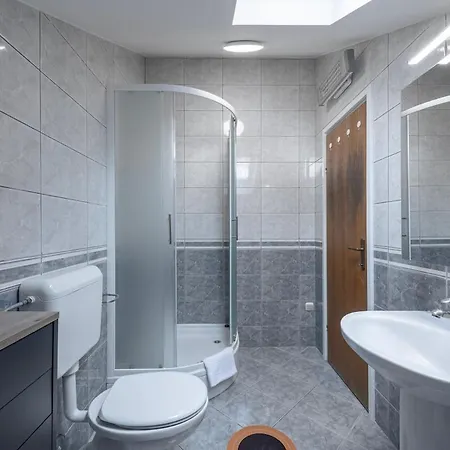 Keta Seaview Parking