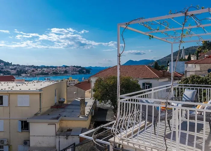 Keta Seaview Parking *