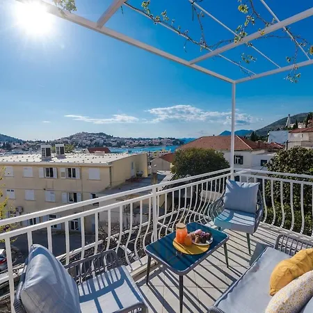 Keta Seaview Parking Ντουμπρόβνικ